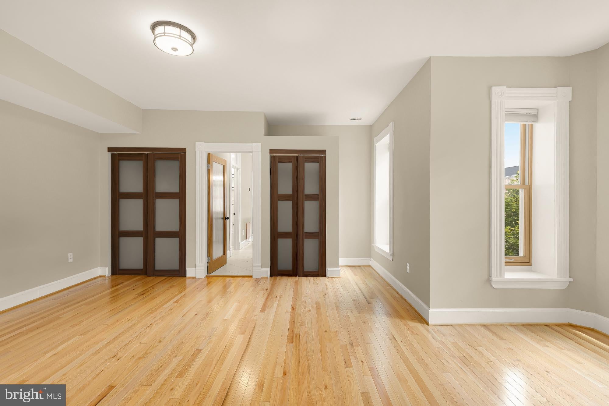 1447 E CAPITOL STREET SE 2