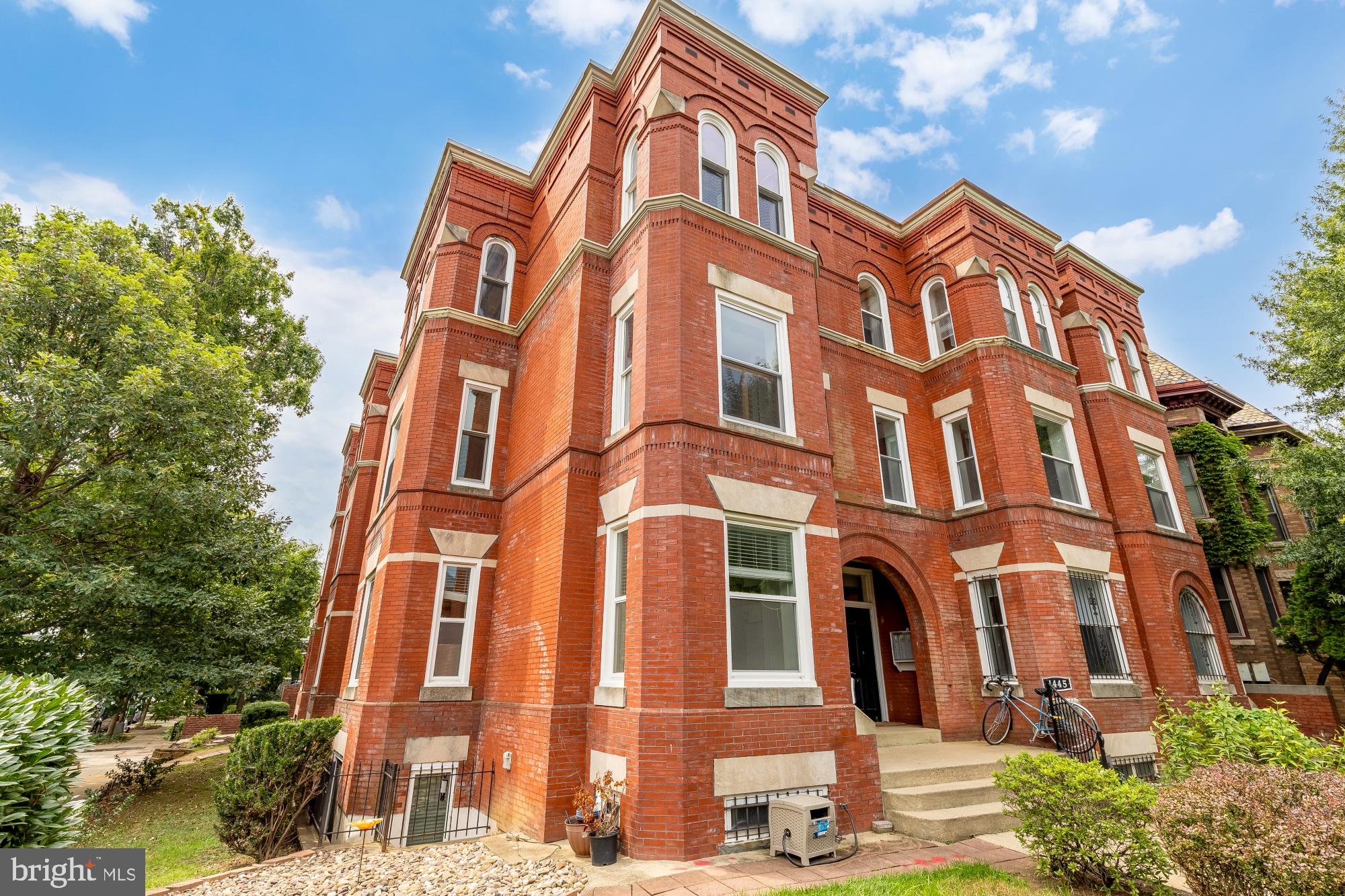 1447 E CAPITOL STREET SE 2