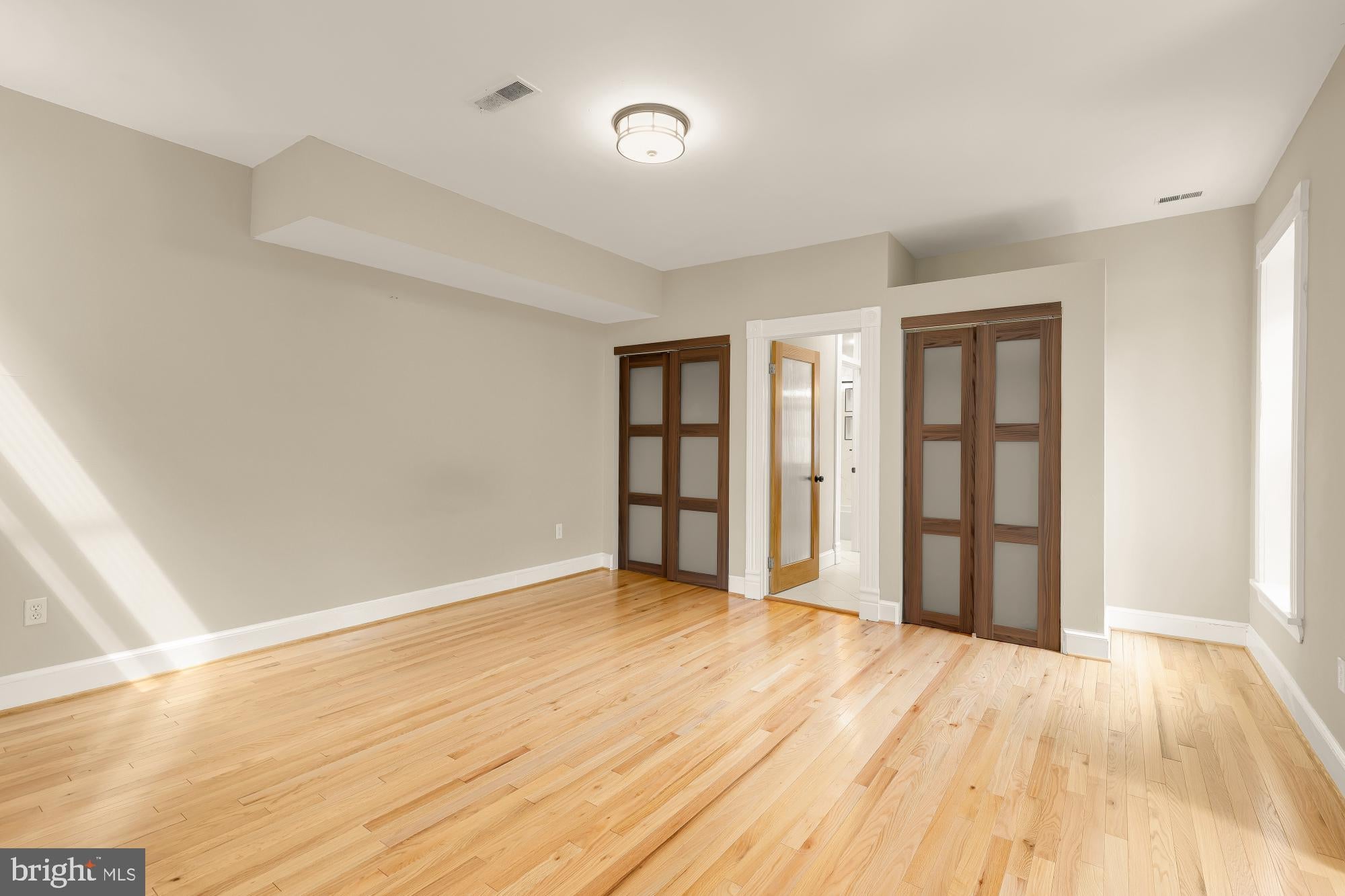 1447 E CAPITOL STREET SE 2