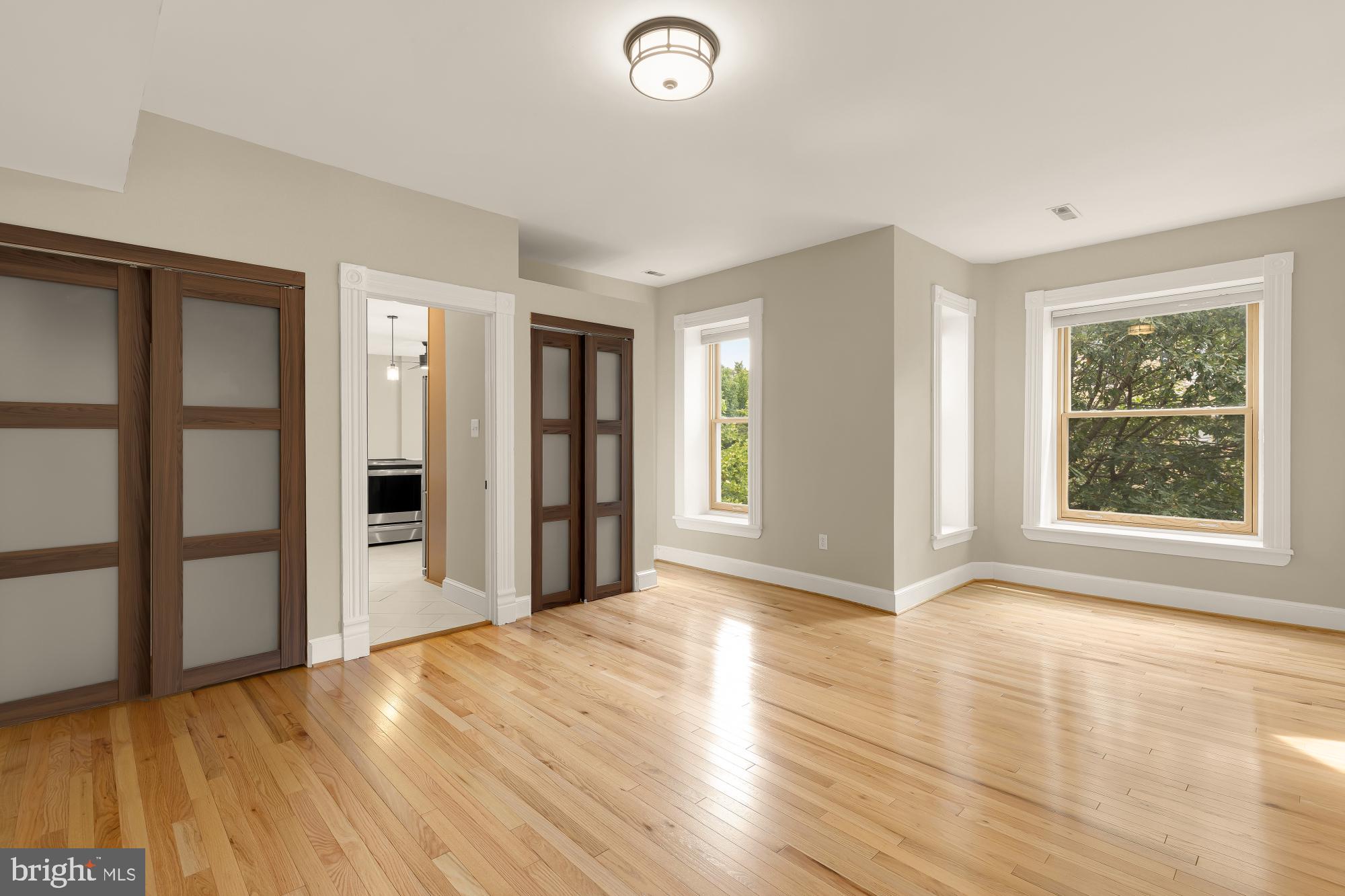 1447 E CAPITOL STREET SE 2