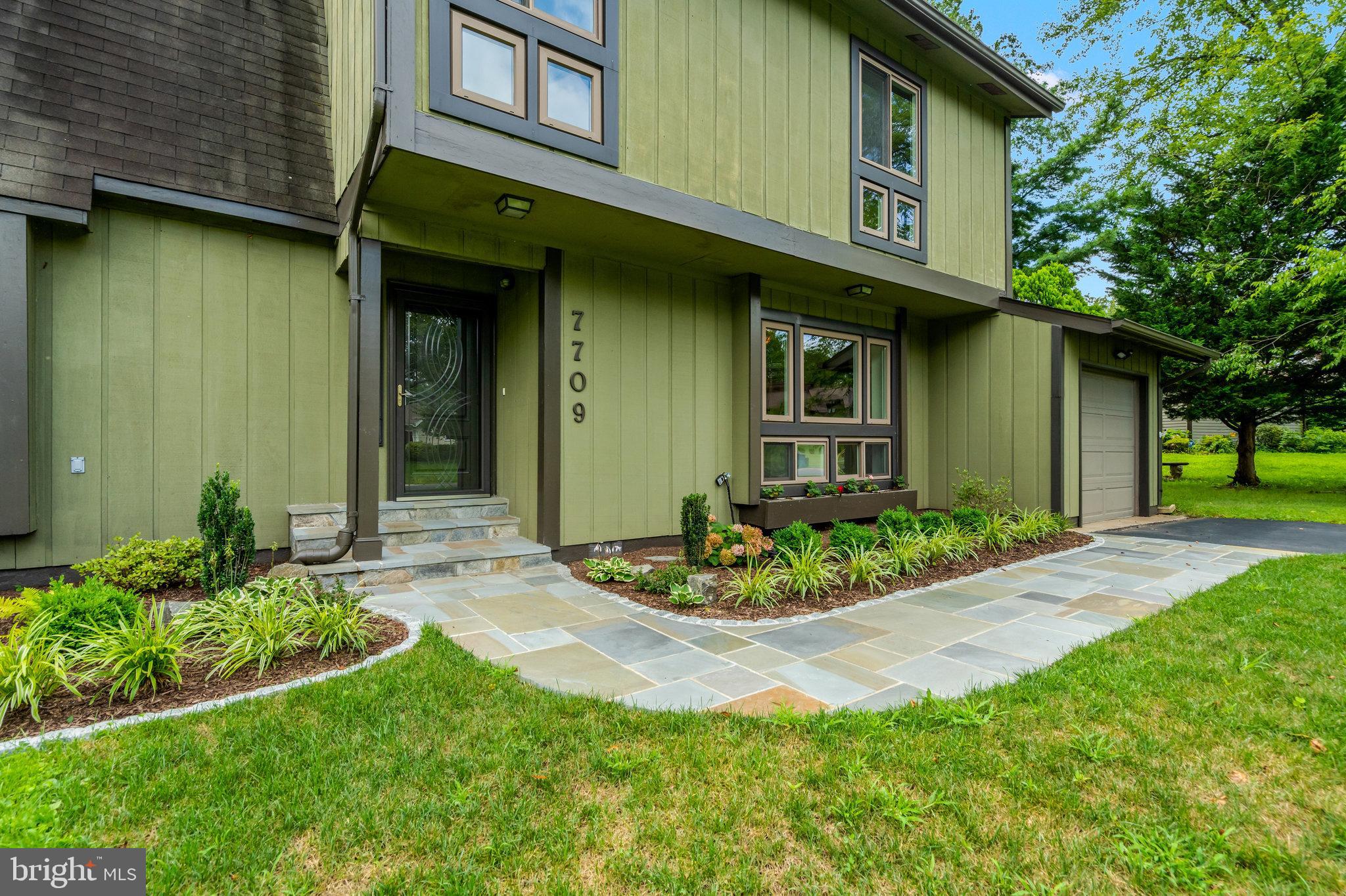 7709 ANDERSON COURT