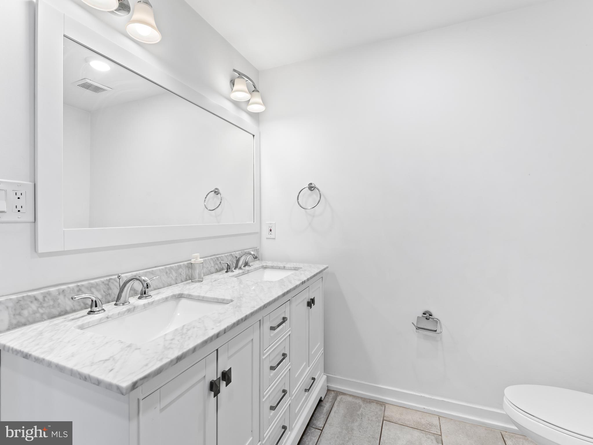 FRANCISVILLE - Residential Income