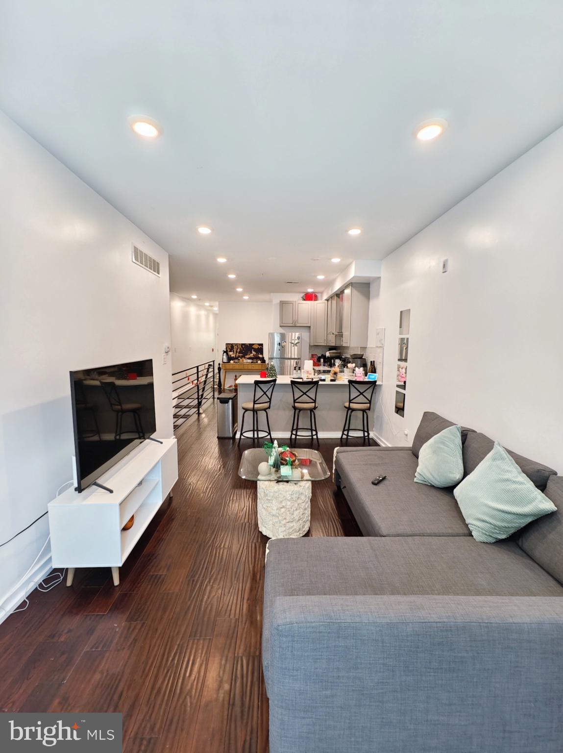 FRANCISVILLE - Residential Income