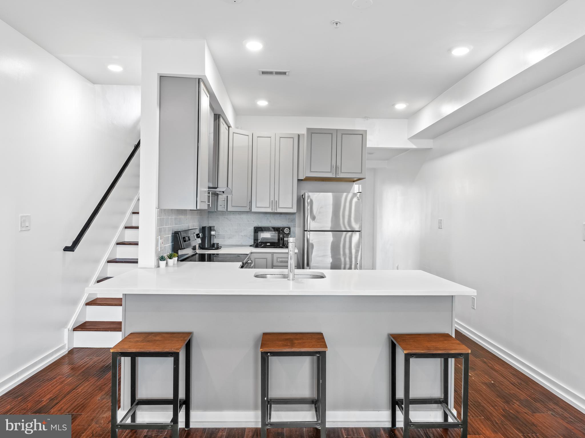 FRANCISVILLE - Residential Income