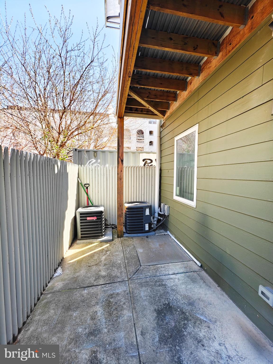 FRANCISVILLE - Residential Income