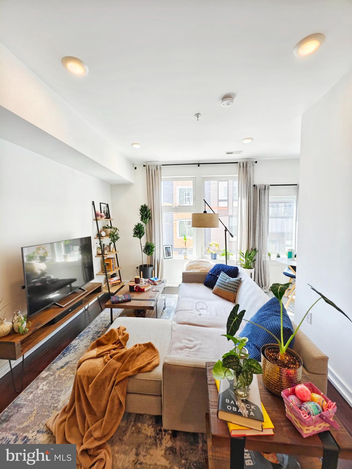 FRANCISVILLE - Residential Income