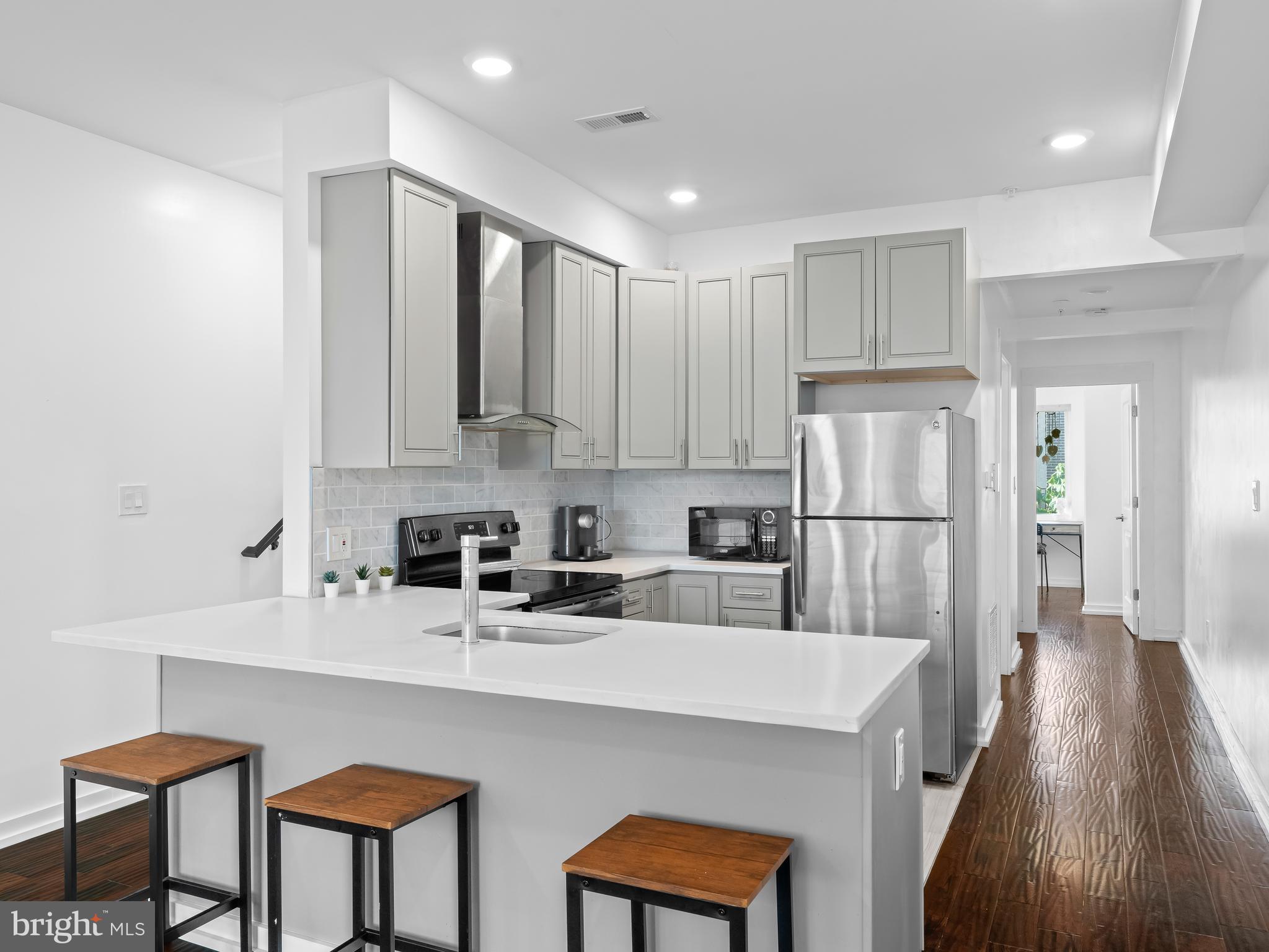 FRANCISVILLE - Residential Income