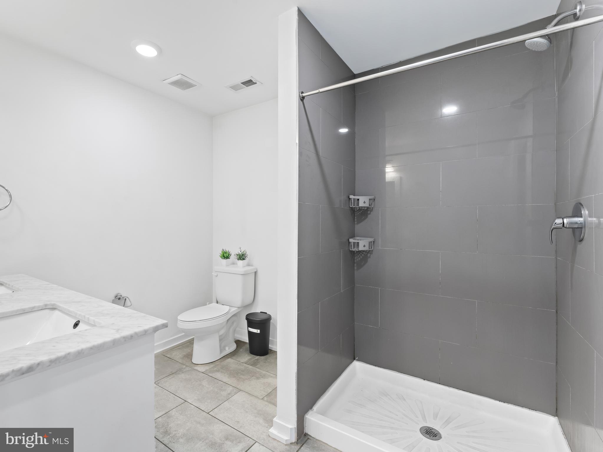 FRANCISVILLE - Residential Income