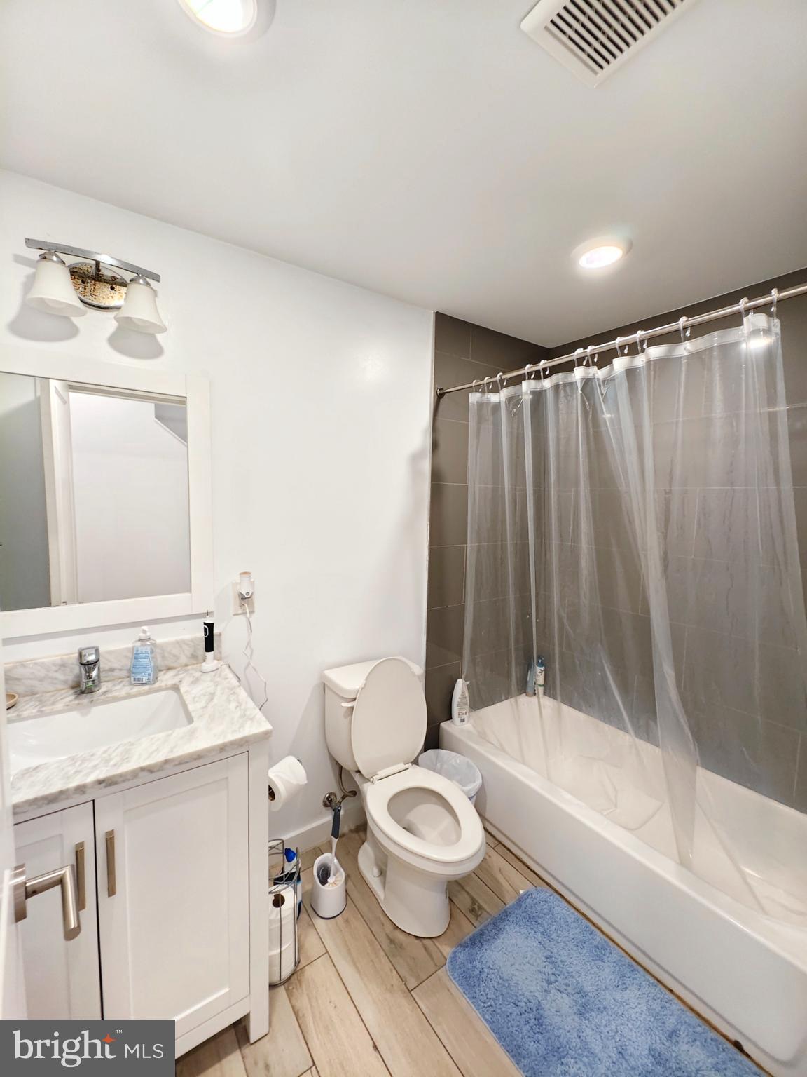 FRANCISVILLE - Residential Income