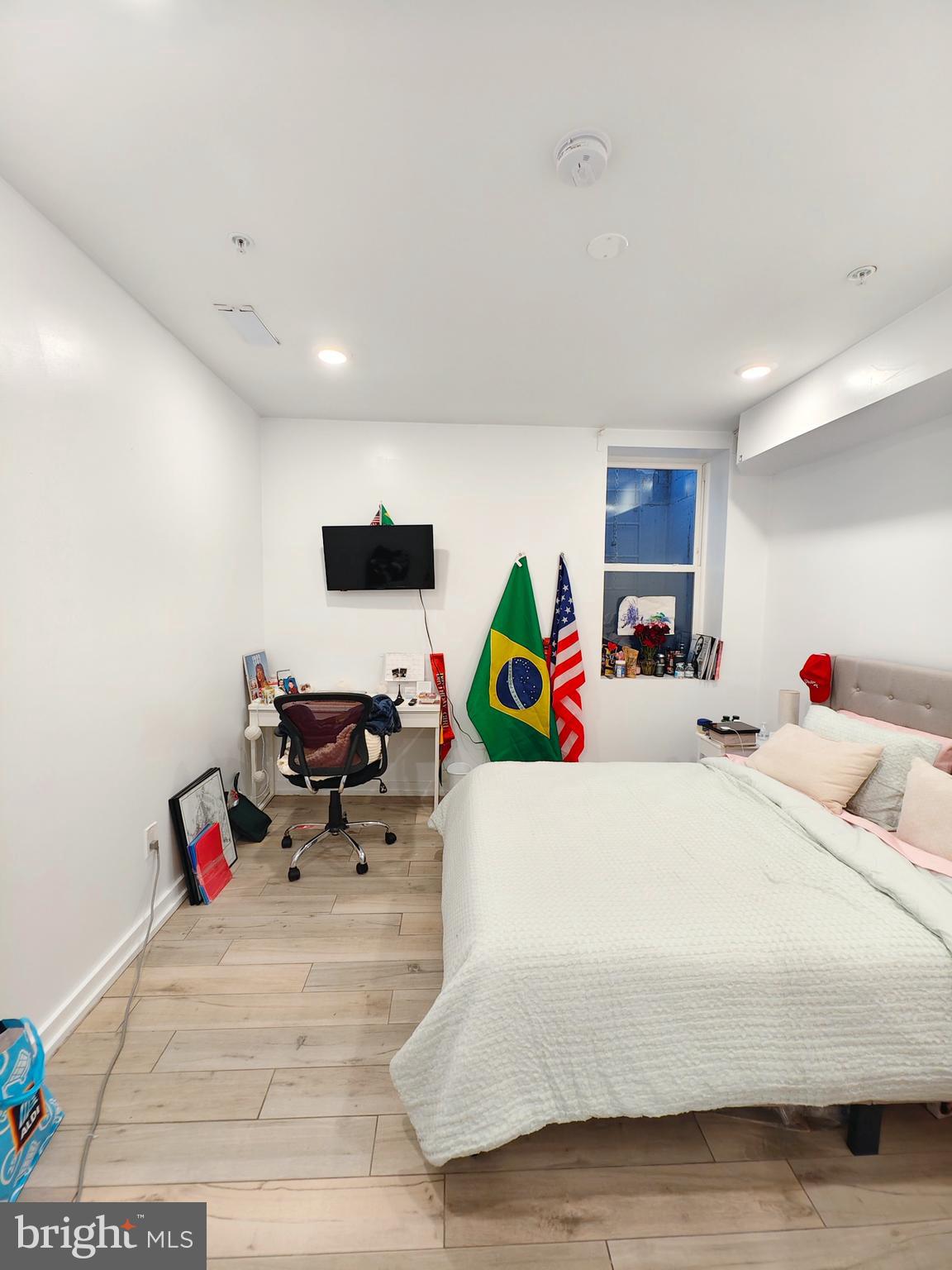 FRANCISVILLE - Residential Income