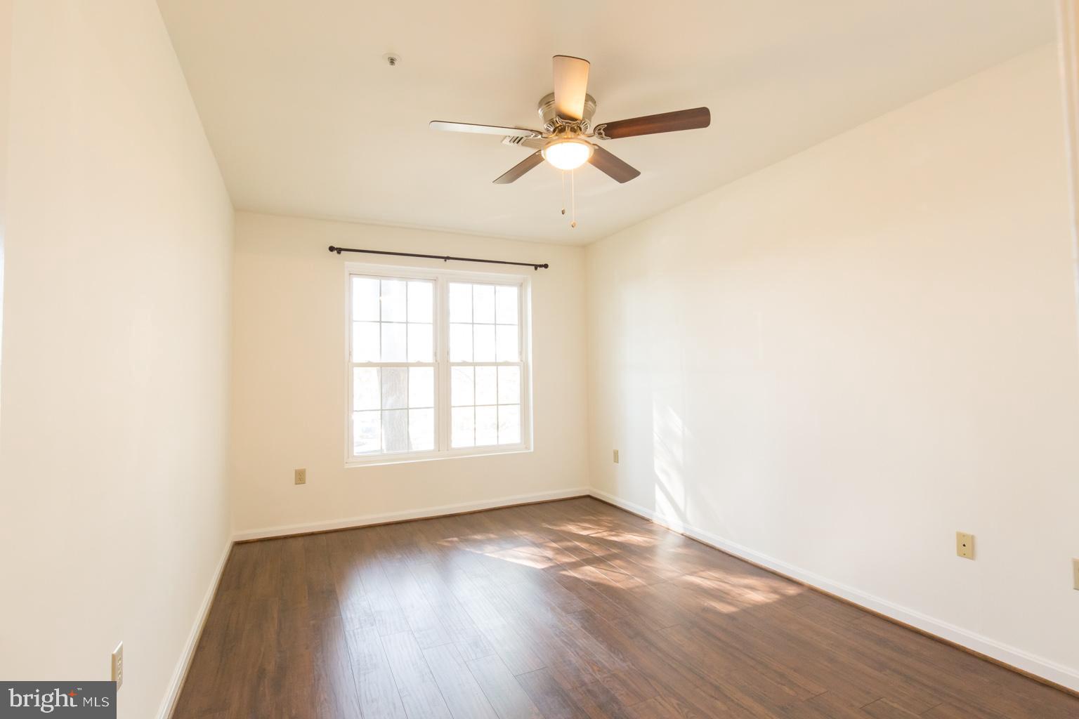 HILLWOOD - Residential Lease