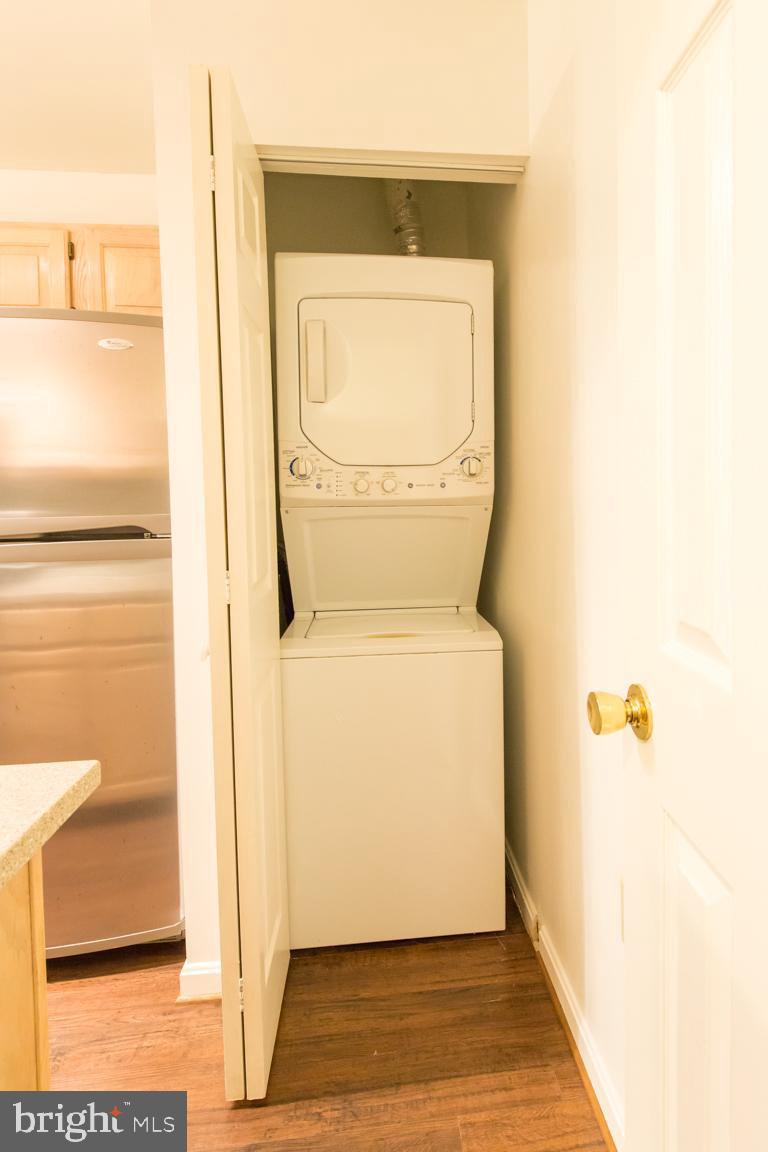 HILLWOOD - Residential Lease