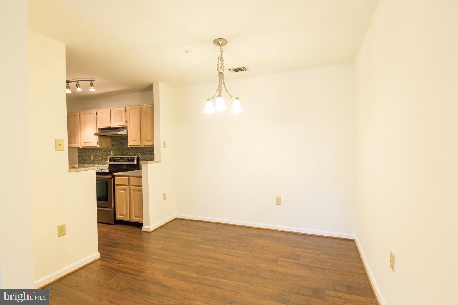 HILLWOOD - Residential Lease