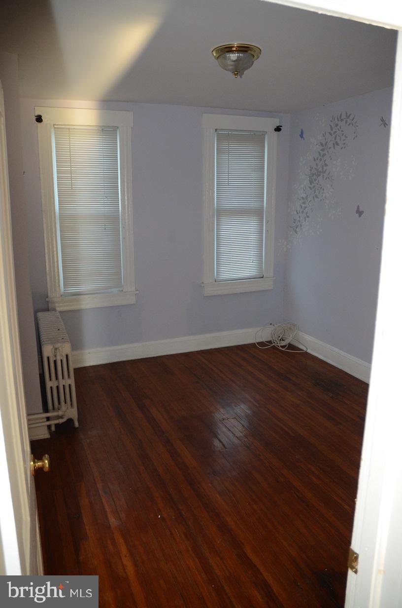 BROADWAY EAST - Residential