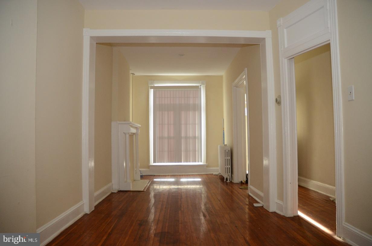 BROADWAY EAST - Residential