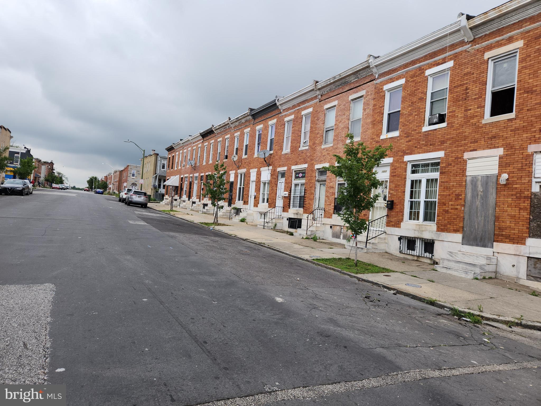 BROADWAY EAST - Residential