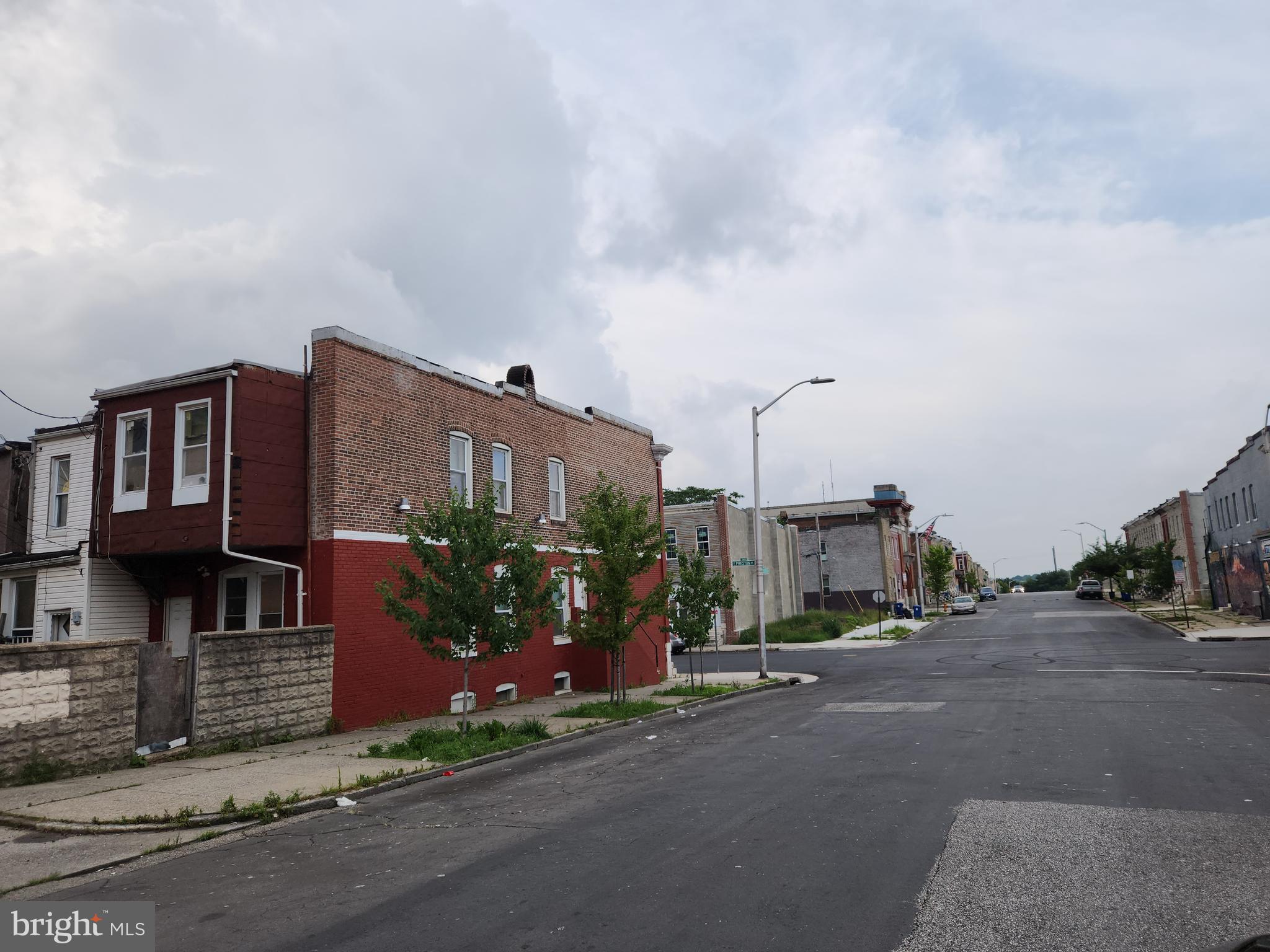 BROADWAY EAST - Residential