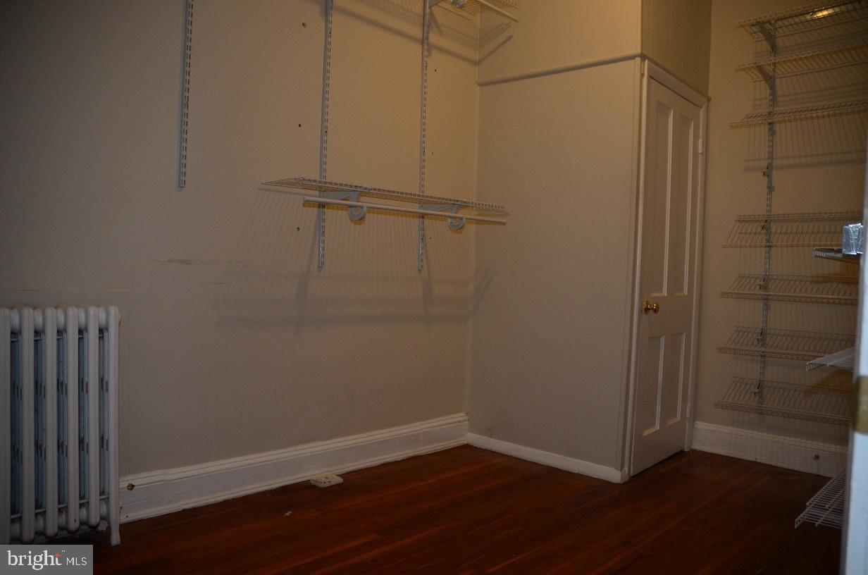 BROADWAY EAST - Residential