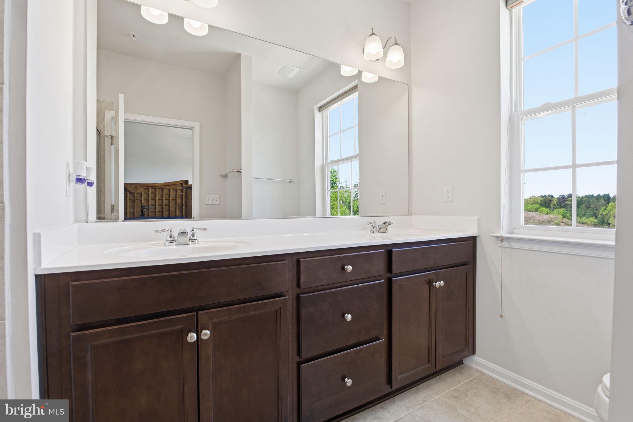 SEVEN OAKS - Residential