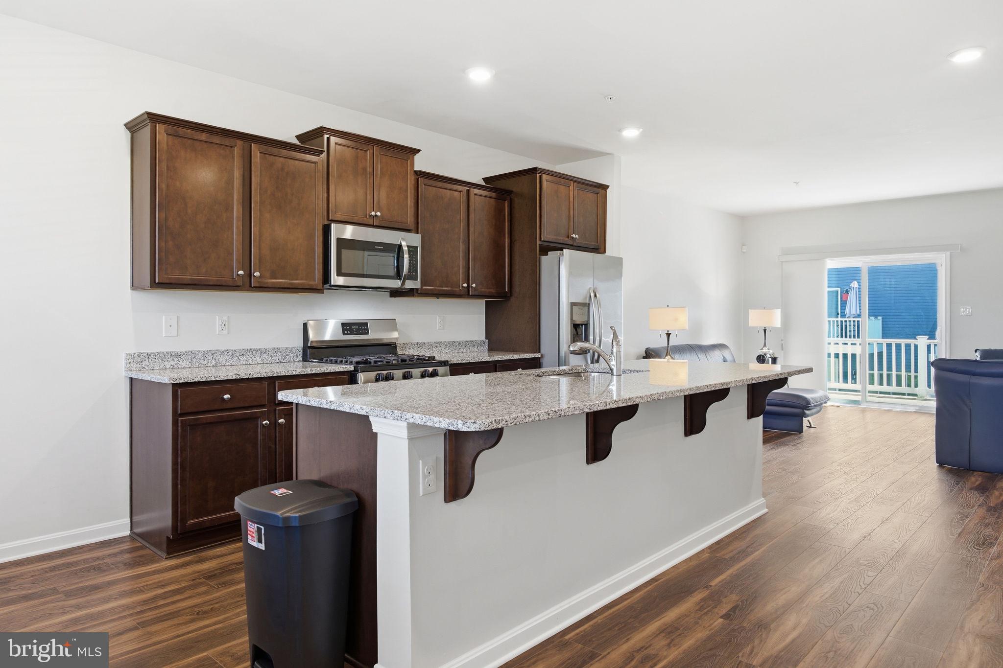 SEVEN OAKS - Residential