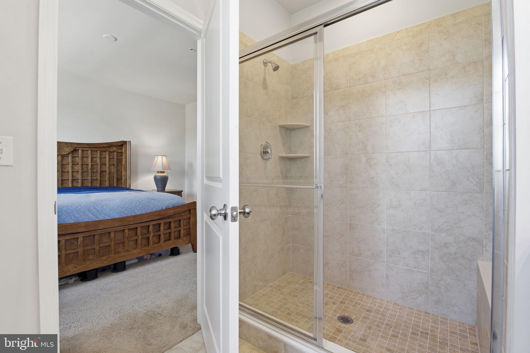 SEVEN OAKS - Residential