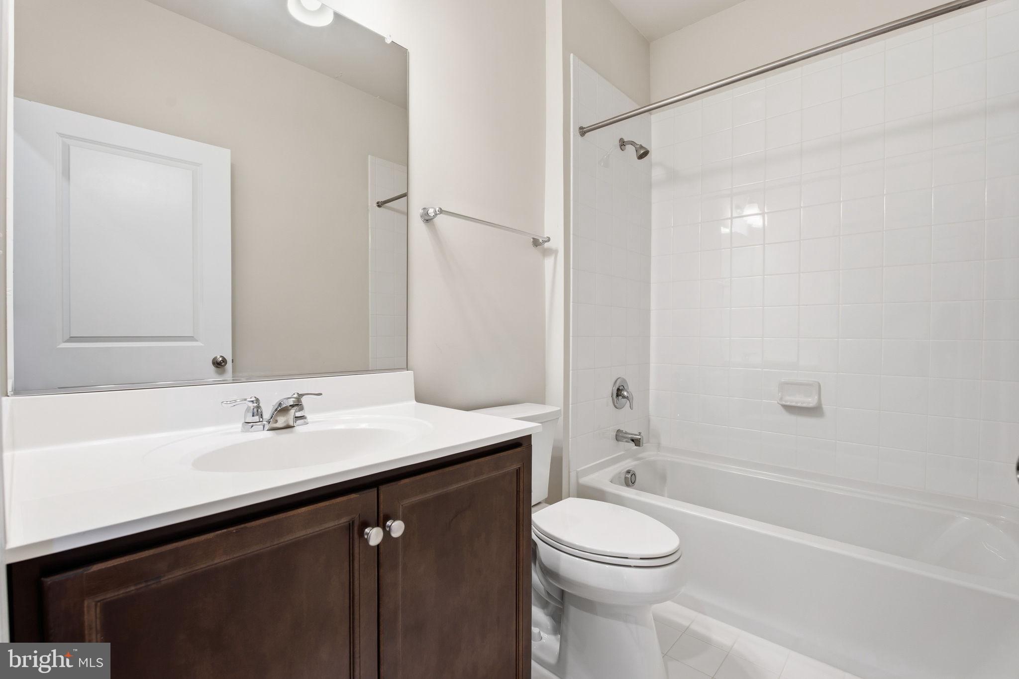 SEVEN OAKS - Residential