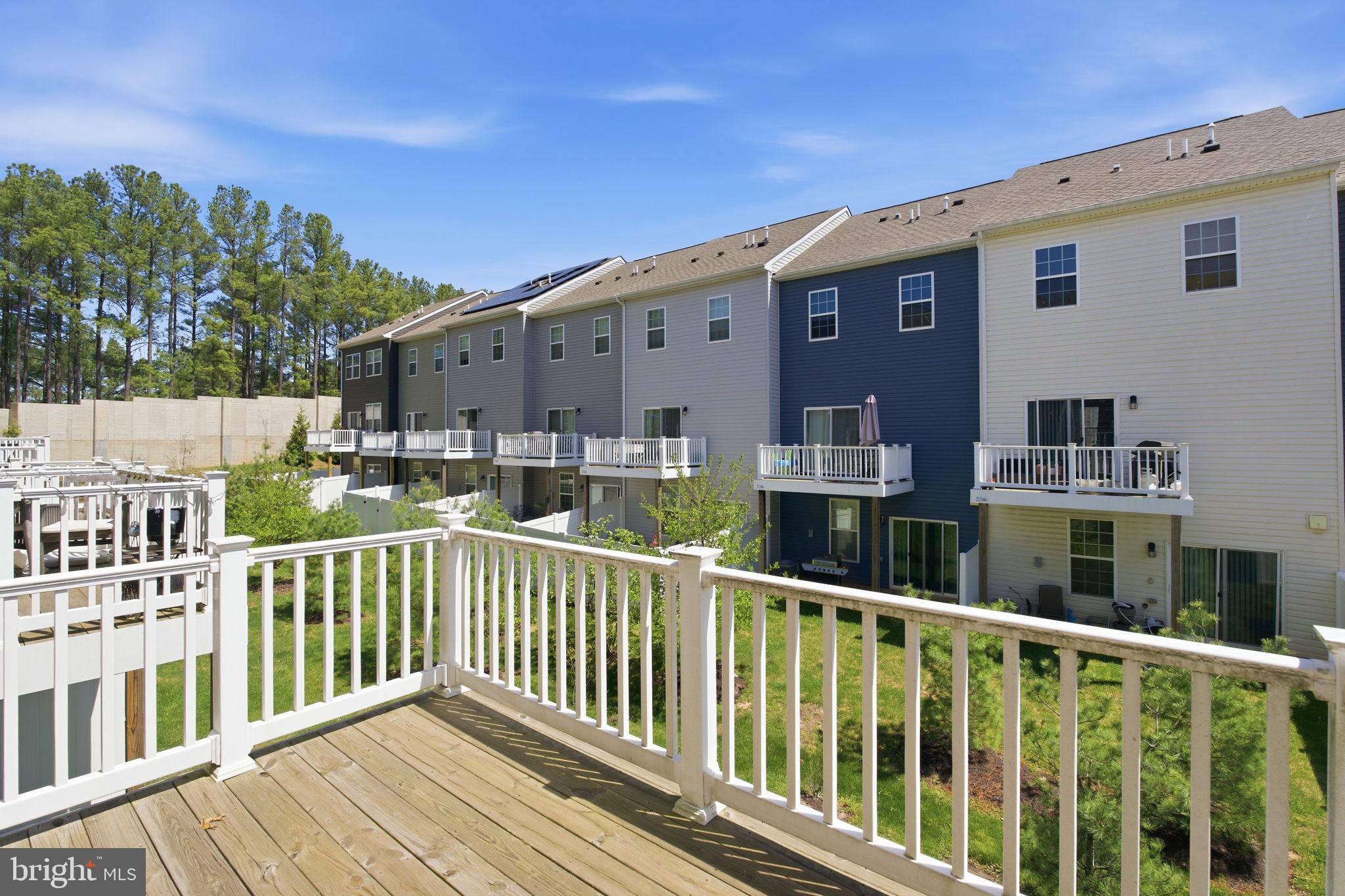 SEVEN OAKS - Residential