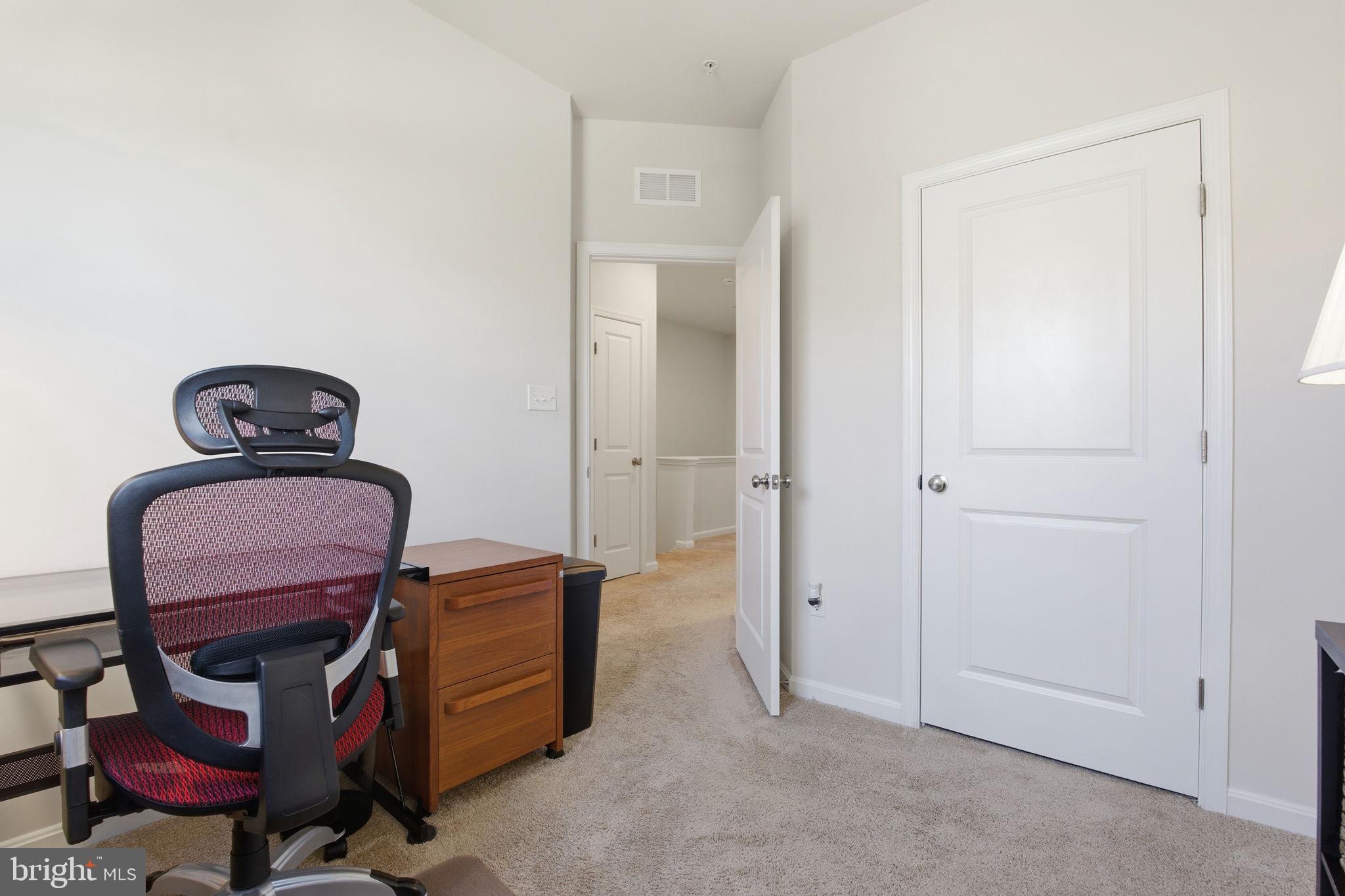 SEVEN OAKS - Residential