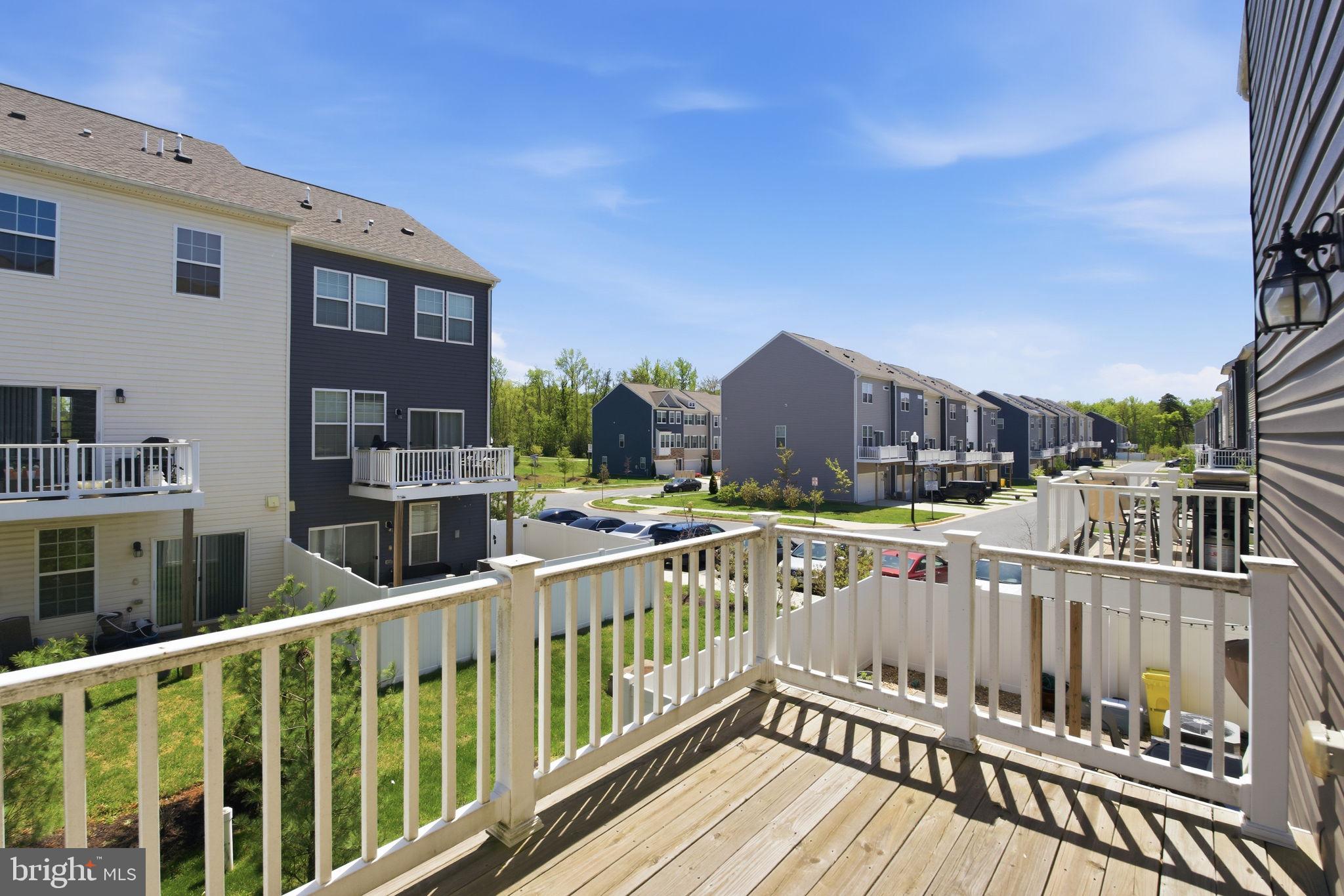 SEVEN OAKS - Residential