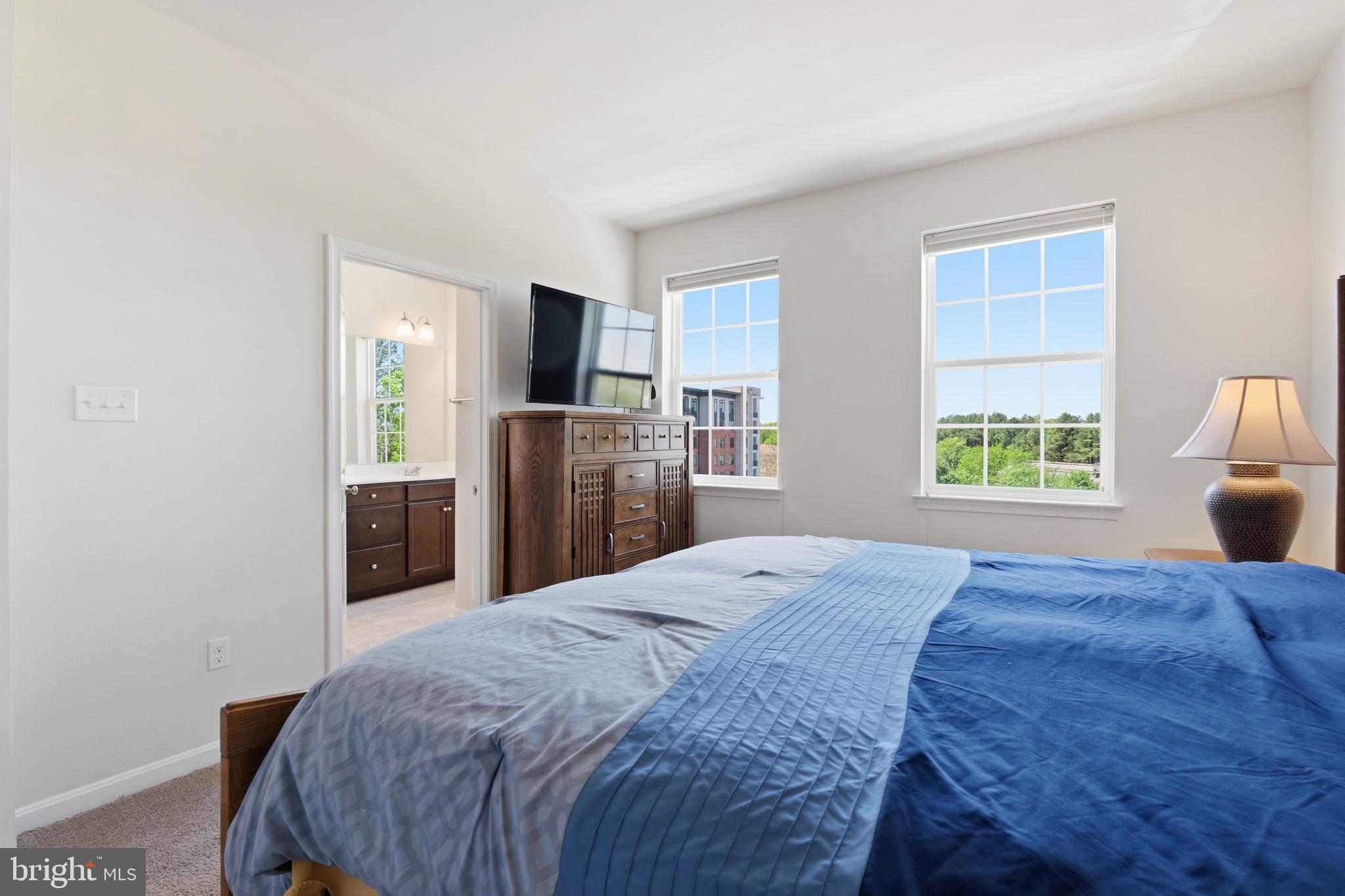 SEVEN OAKS - Residential