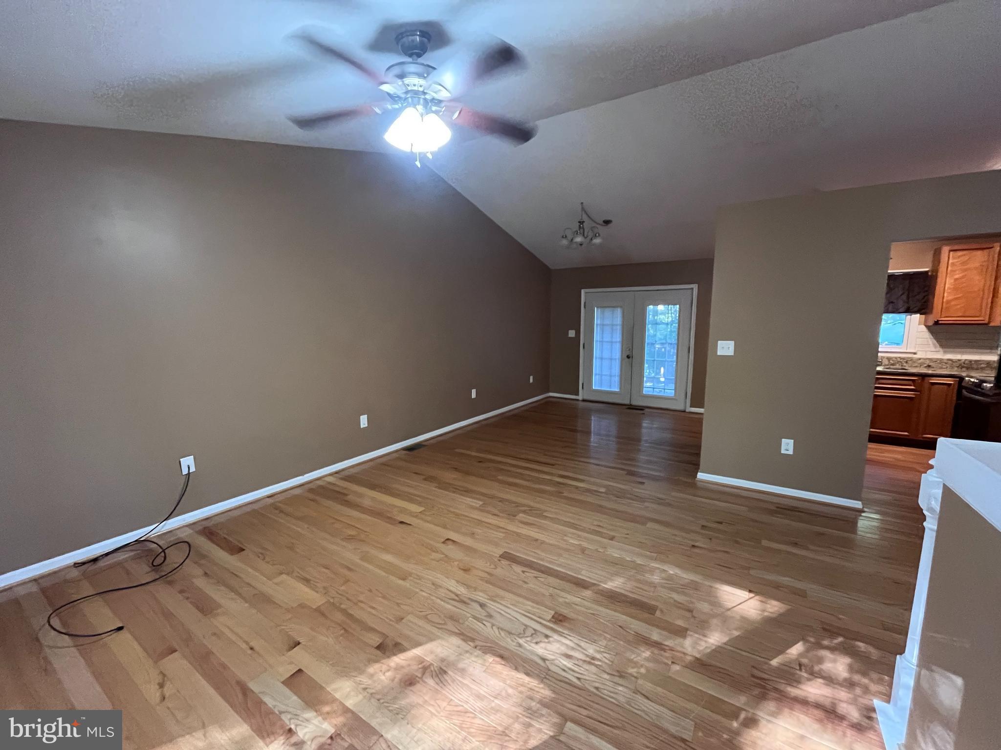 LAKE WILDERNESS - Residential Lease