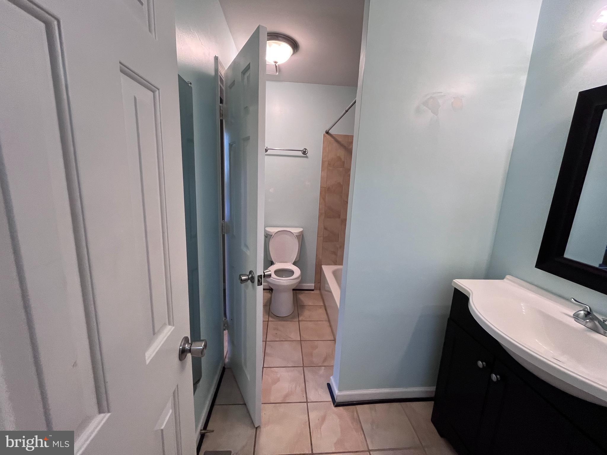 LAKE WILDERNESS - Residential Lease