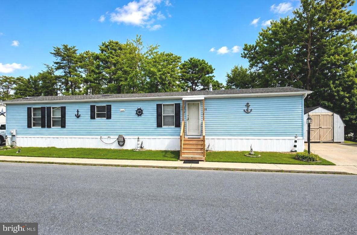 14 EISENHOWER BOULEVARD