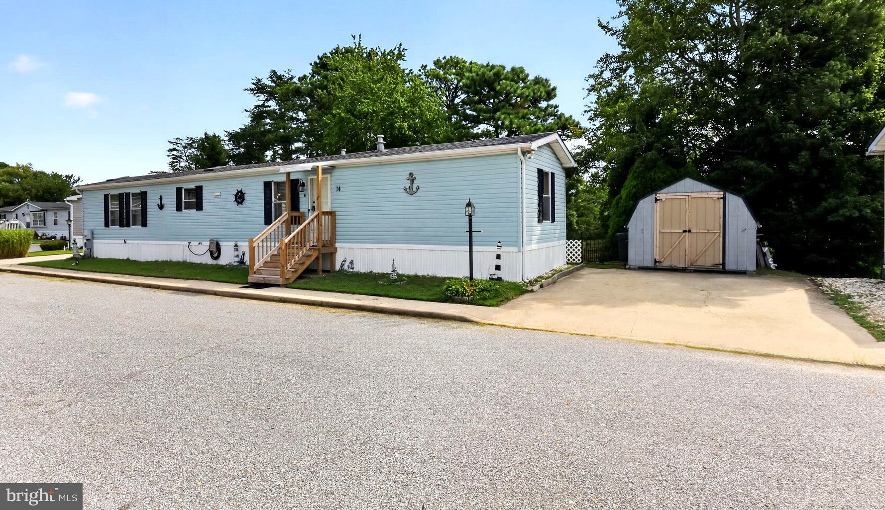 14 EISENHOWER BOULEVARD