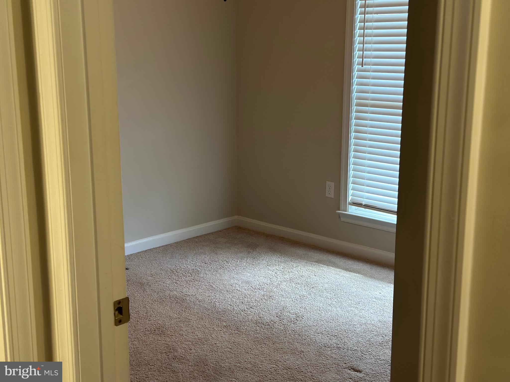 EBB TIDE - Residential Lease