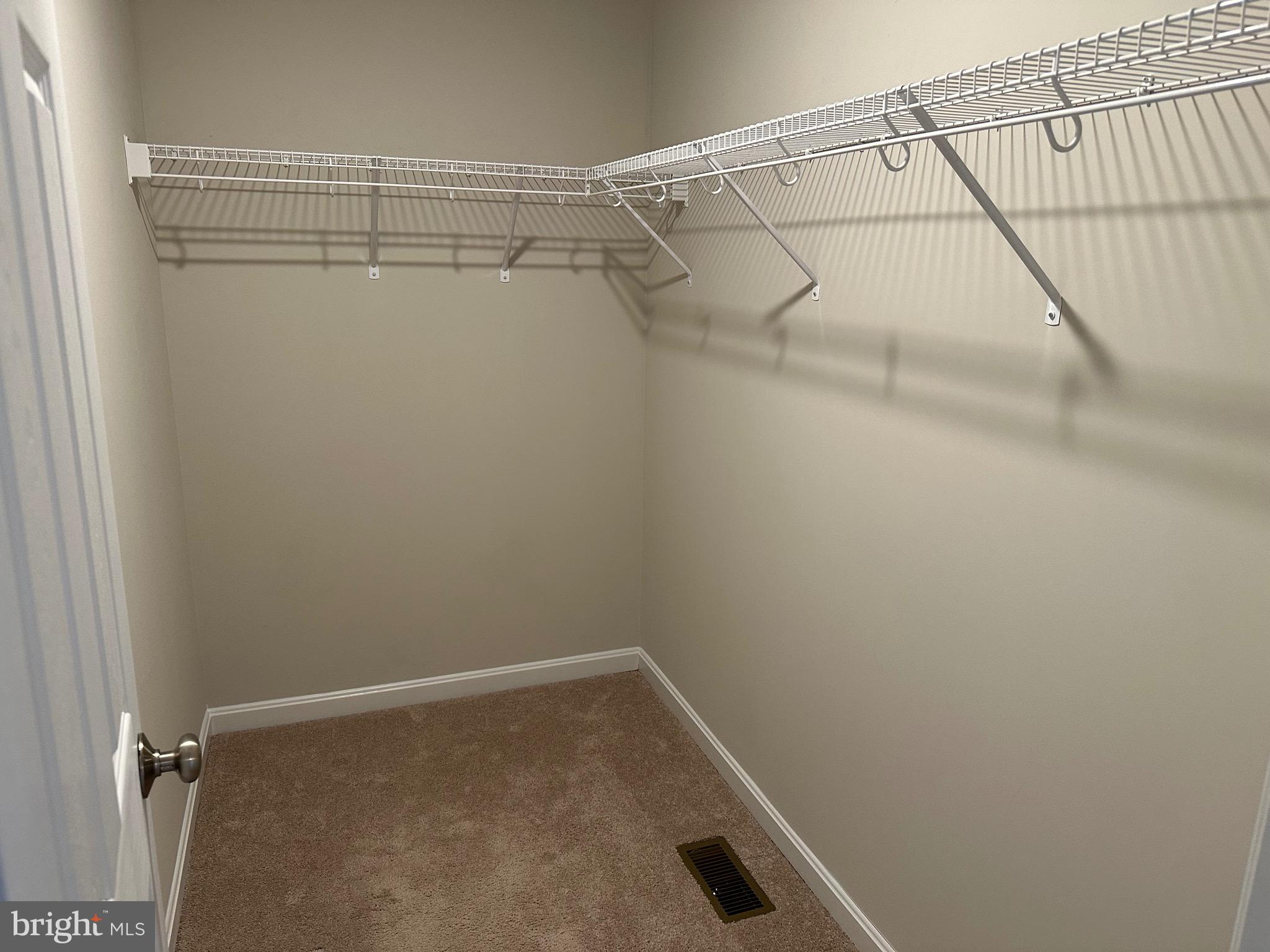 EBB TIDE - Residential Lease