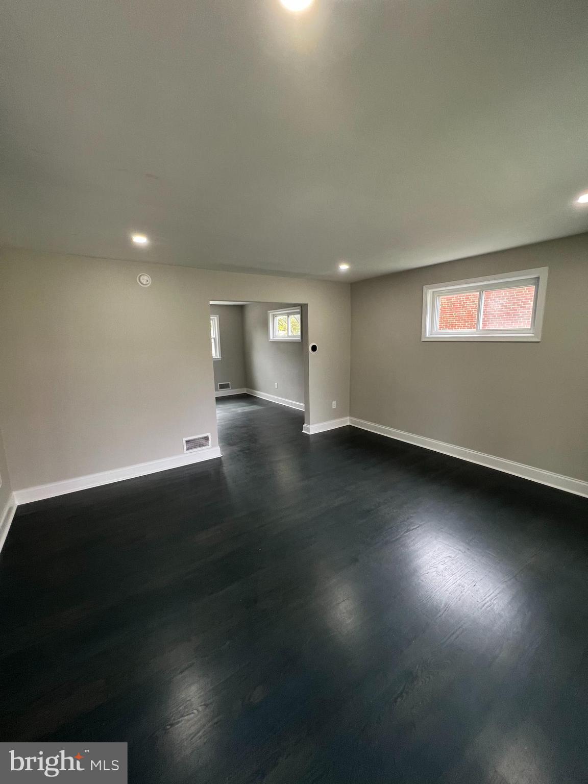 ADMIRALS LANDING - Residential Lease