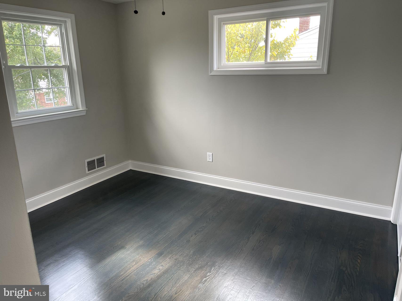 ADMIRALS LANDING - Residential Lease