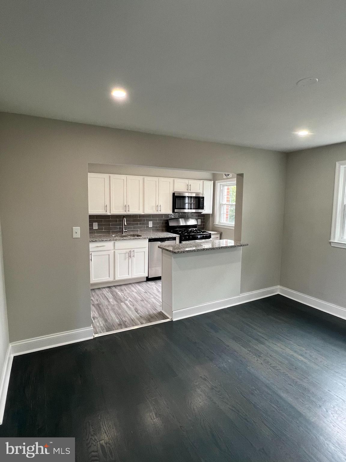 ADMIRALS LANDING - Residential Lease