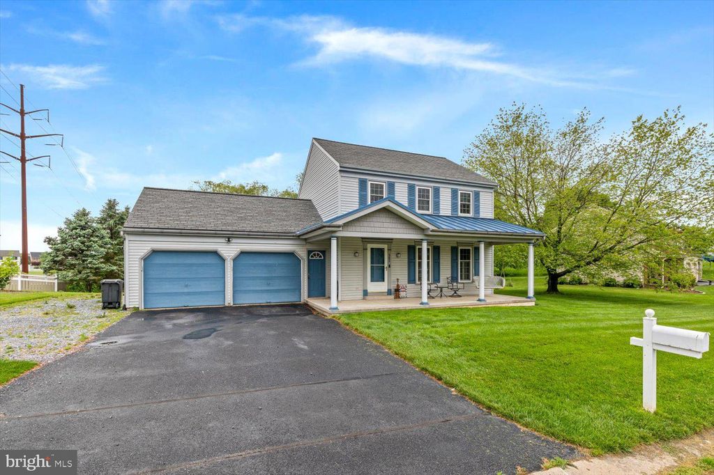 Photo of 585 Westbrooke Drive, Elizabethtown, PA 17022 (MLS # PALA2051116)