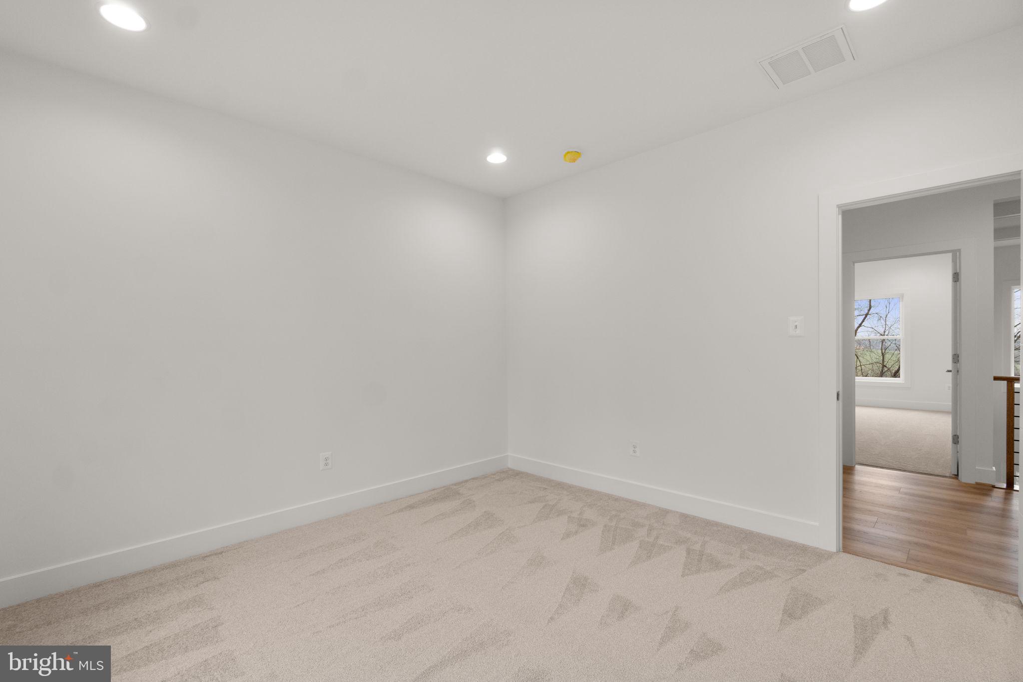 LANDENS RIDGE - Residential