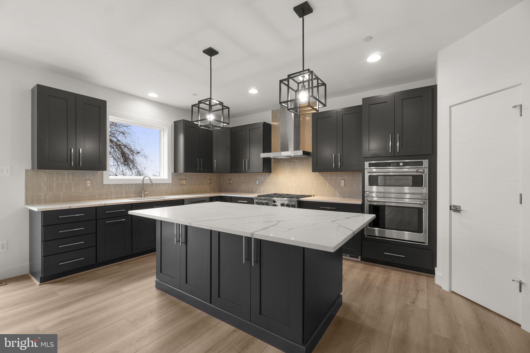 LANDENS RIDGE - Residential