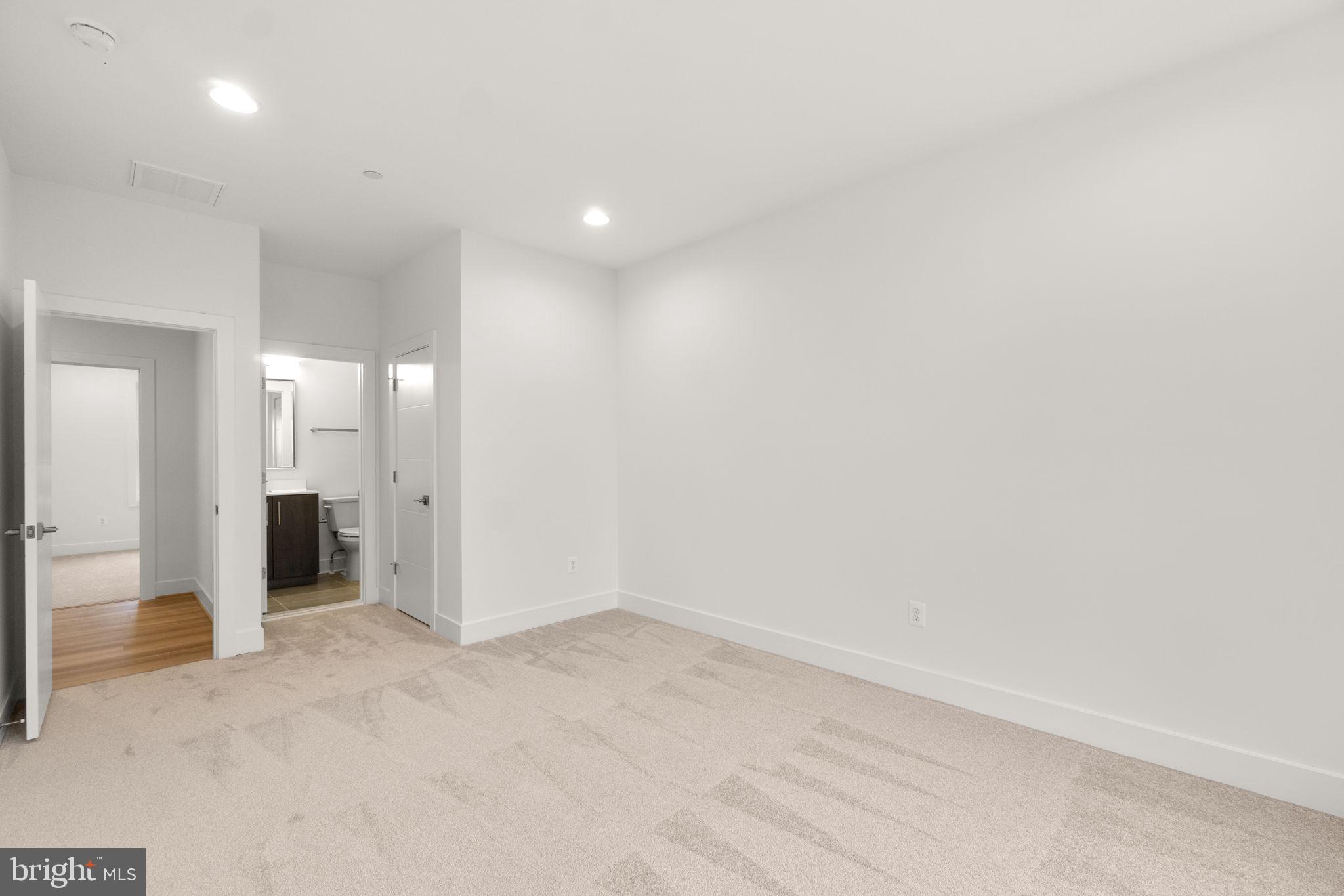 LANDENS RIDGE - Residential