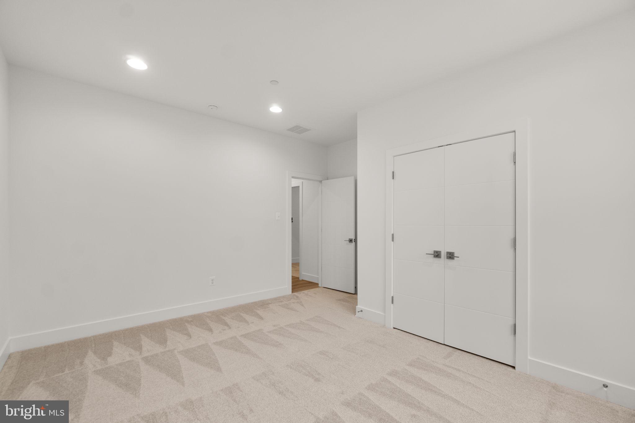 LANDENS RIDGE - Residential