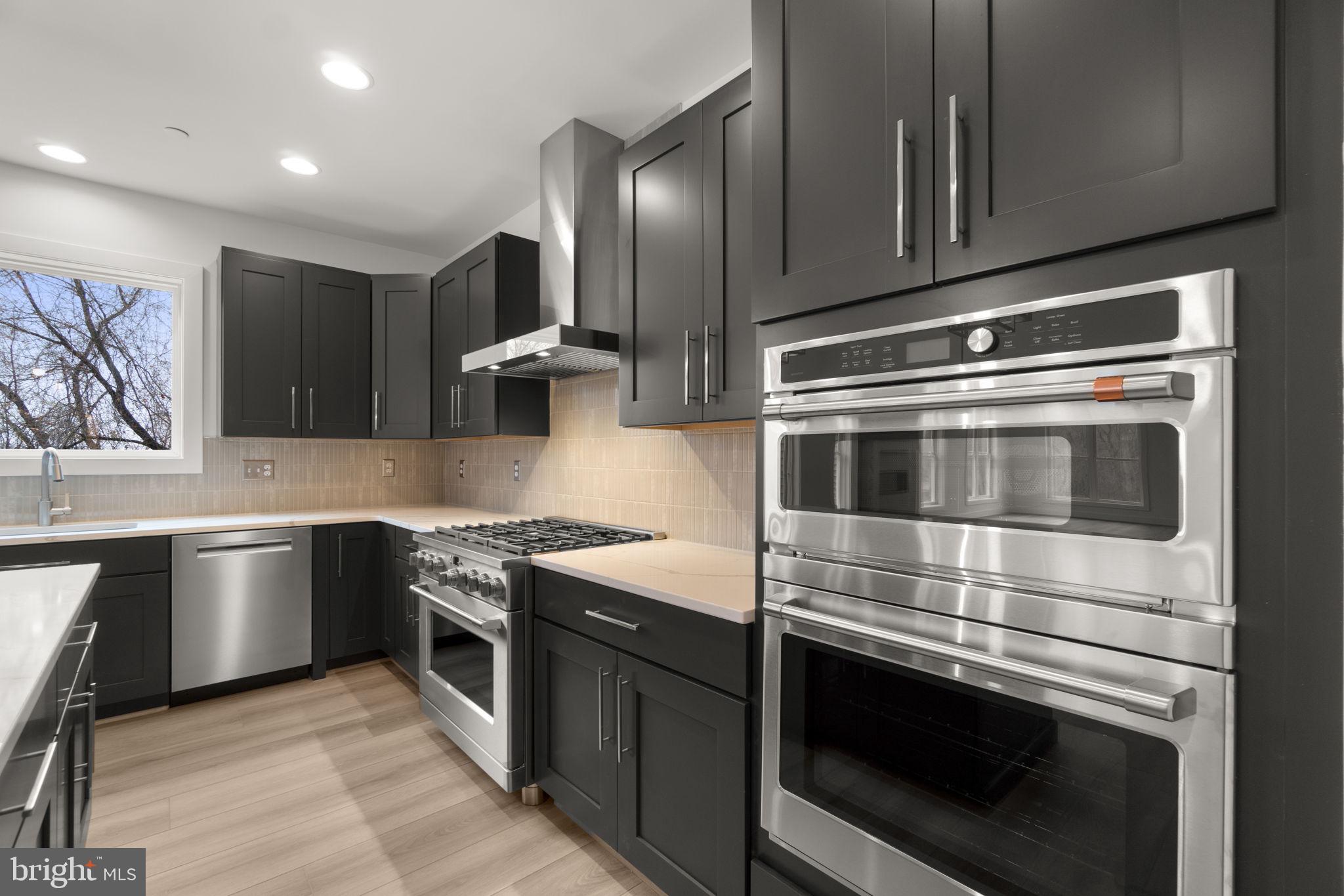 LANDENS RIDGE - Residential