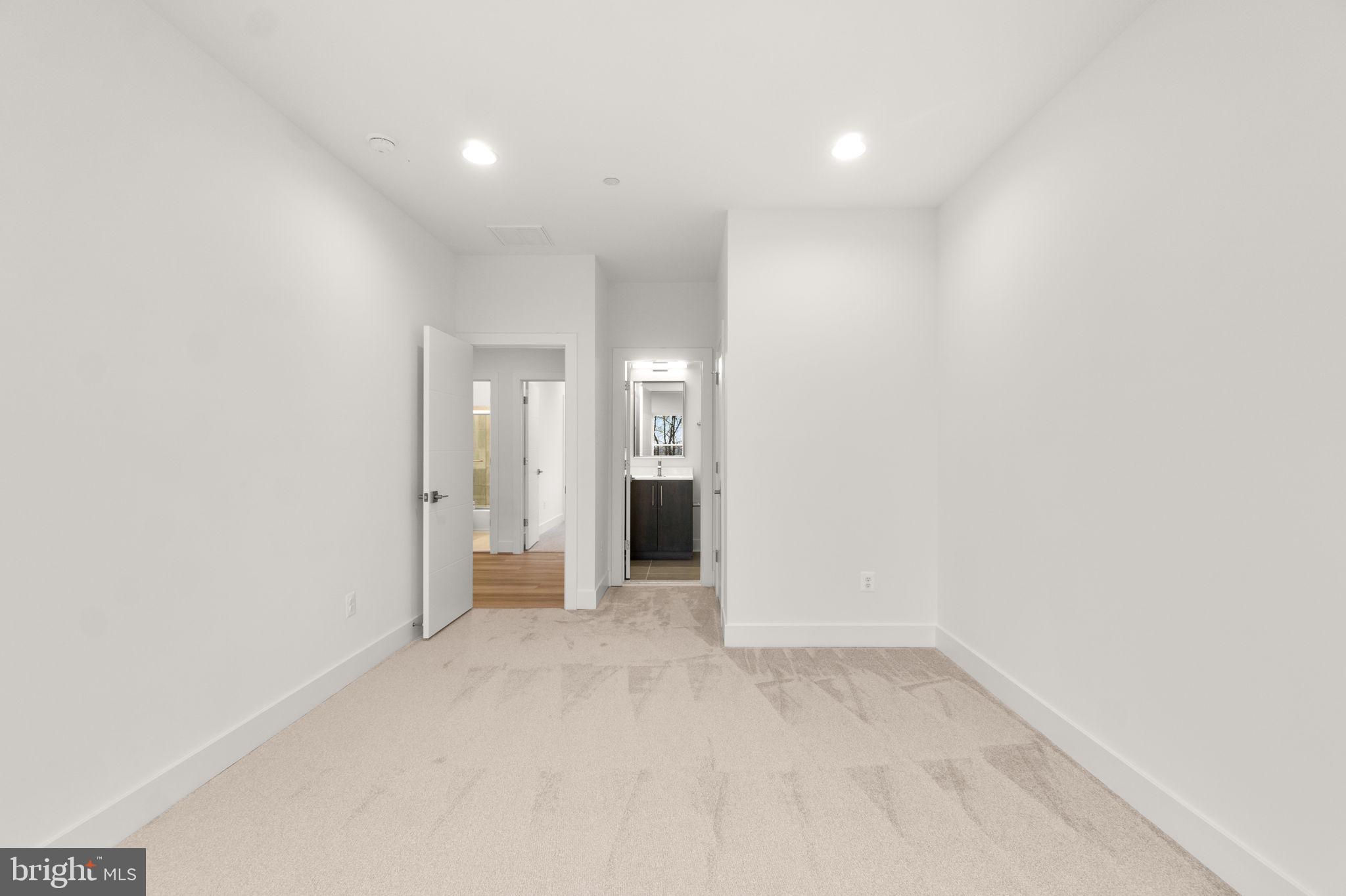 LANDENS RIDGE - Residential