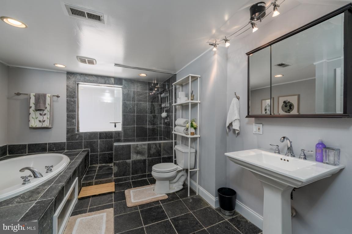 CANTON - Residential Lease