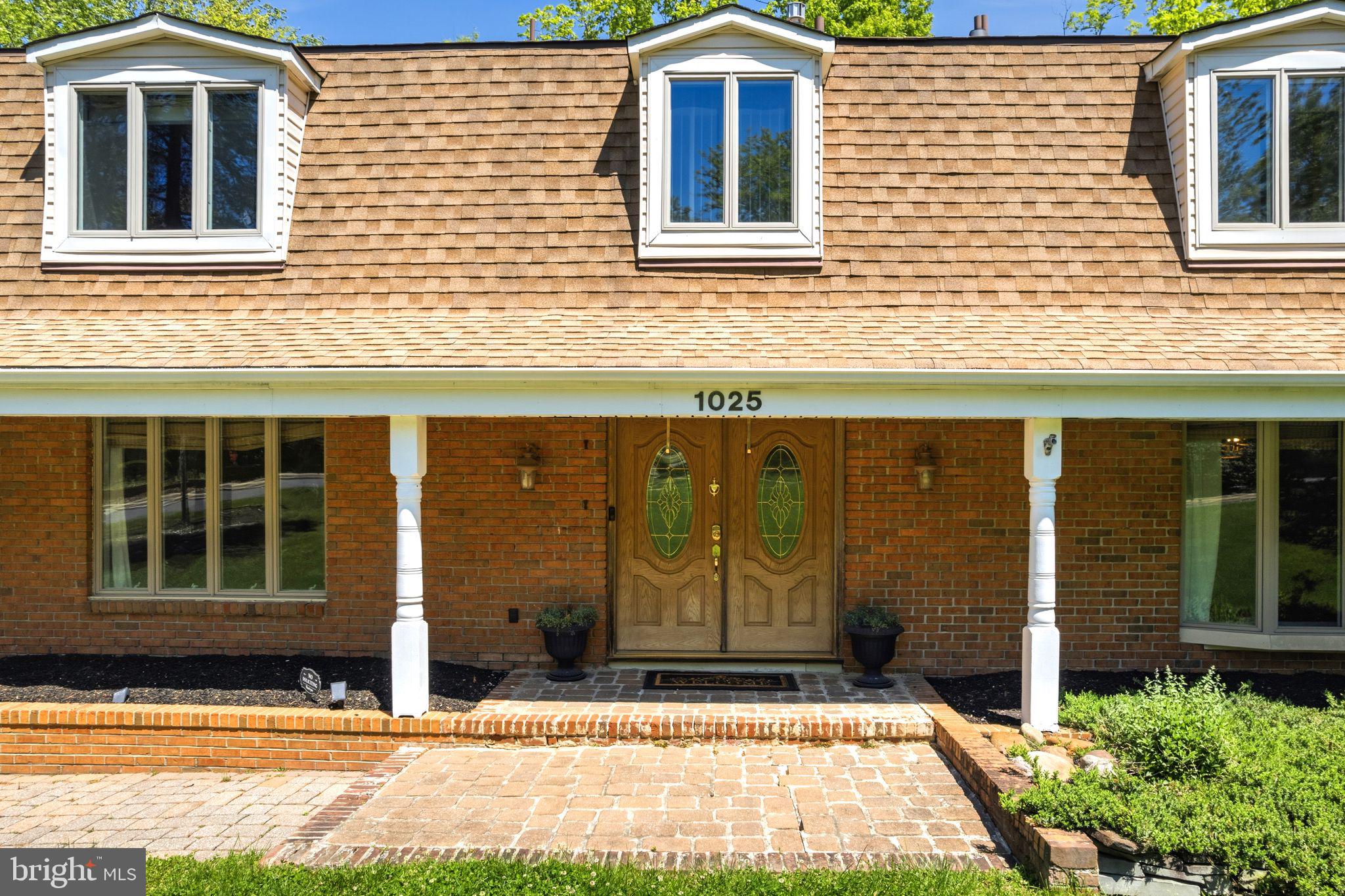 1025 OWL LANE