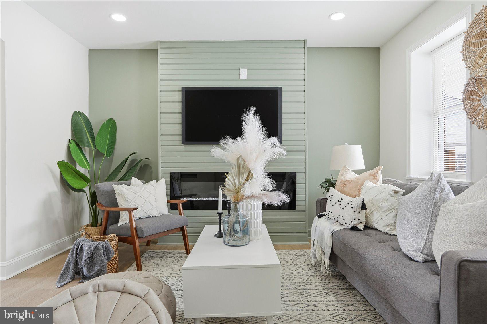 IDLEWOOD - Residential