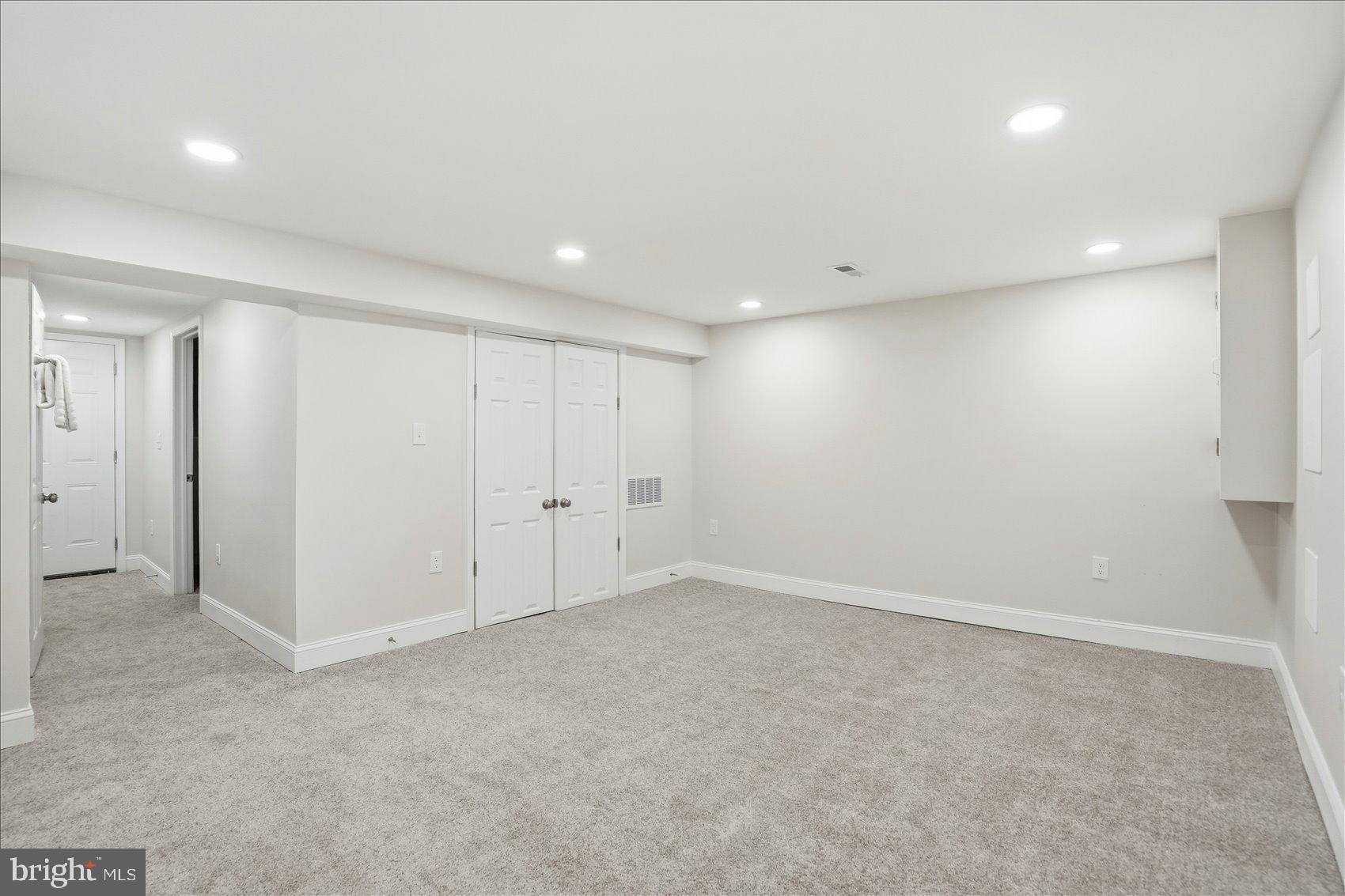 IDLEWOOD - Residential